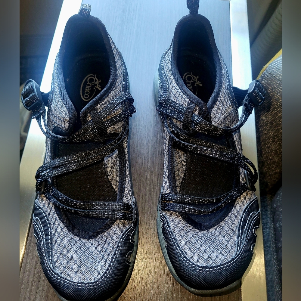 Chaco Women's Outcross Lace, Gray and Dark Blue, Size 8 Athletic Footwear